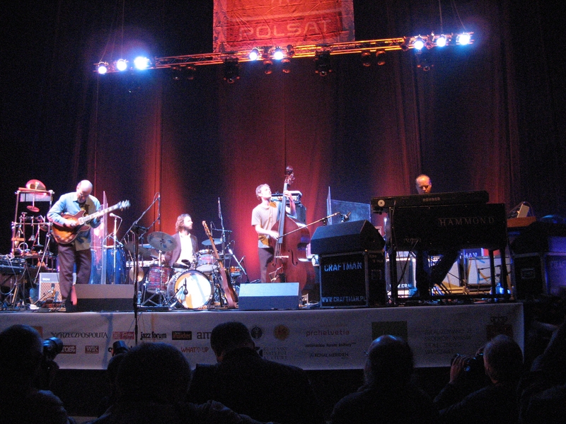 gal/Medeski_Scofield_Martin_and_Wood/IMG_4793.JPG